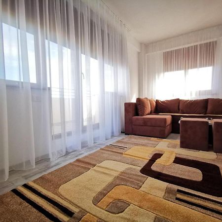 Vip Apartment-Brilliant Apartments Констанца Екстериор снимка