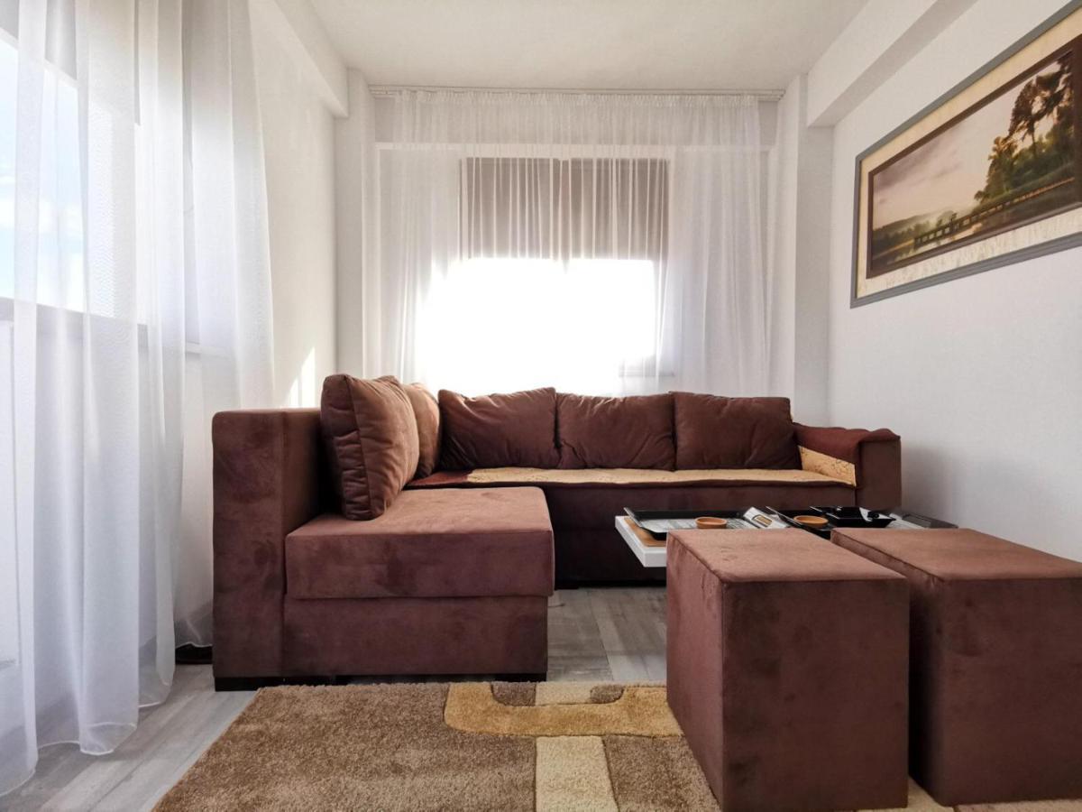Vip Apartment-Brilliant Apartments Констанца Екстериор снимка