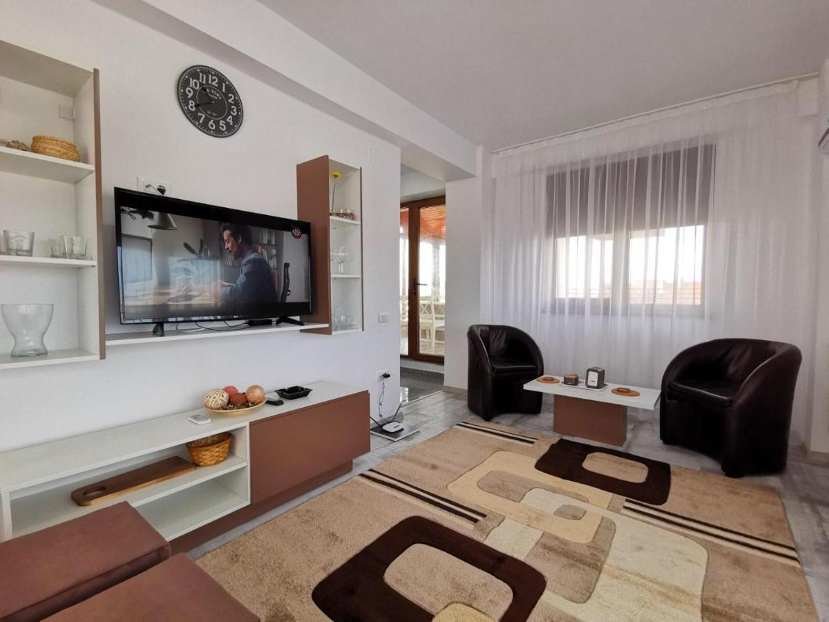 Vip Apartment-Brilliant Apartments Констанца Екстериор снимка